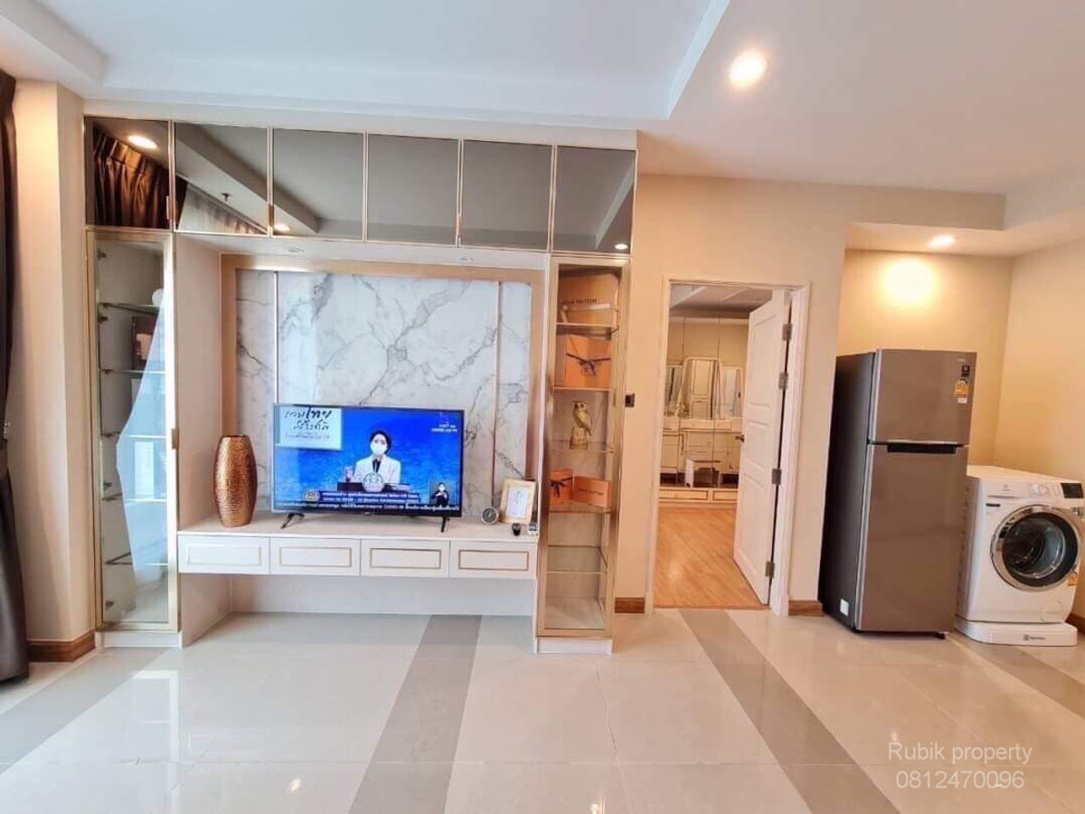 For RentCondoRama9, Petchburi, RCA : 🏙 **Condo for rent Supalai Wellington** RB1782, good location, near MRT Cultural Center, only 370 meters, very convenient to travel.