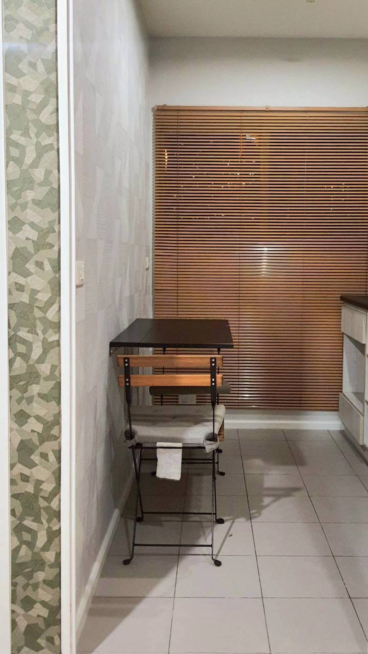 For RentCondoThaphra, Talat Phlu, Wutthakat : *FOR RENT* Aspire Sathorn-Tha Phra, beautiful room (nice room, book now!! ) Ready to move in, next to BTS Talat Phlu.