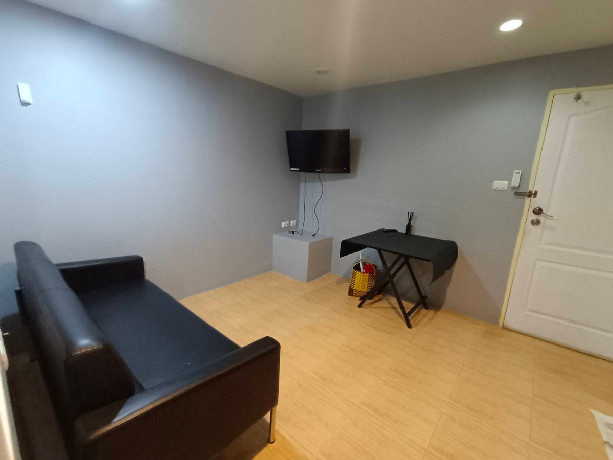 For RentCondoKaset Nawamin,Ladplakao : Room for rent, clean, cool breeze, unblocked view, Premsiri Boutique Park Condo, near BTS Kasetsart University Station and Sena Station.