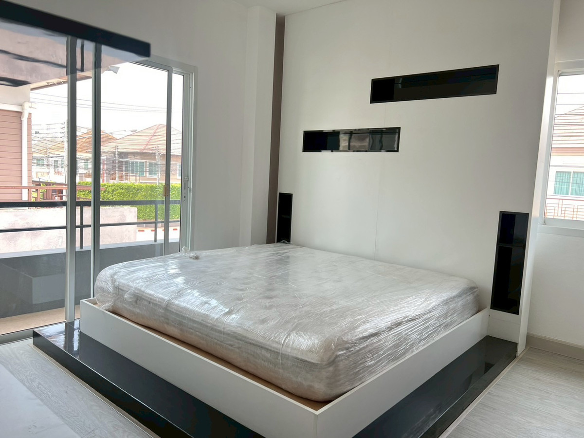 For SaleHousePattaya, Bangsaen, Chonburi : 🏡 2-story detached house for sale, Coco Park Sirisa 21 Village, large house, wide area, 3 bedrooms | 3 bathrooms, selling price 5,890,000 baht 💰