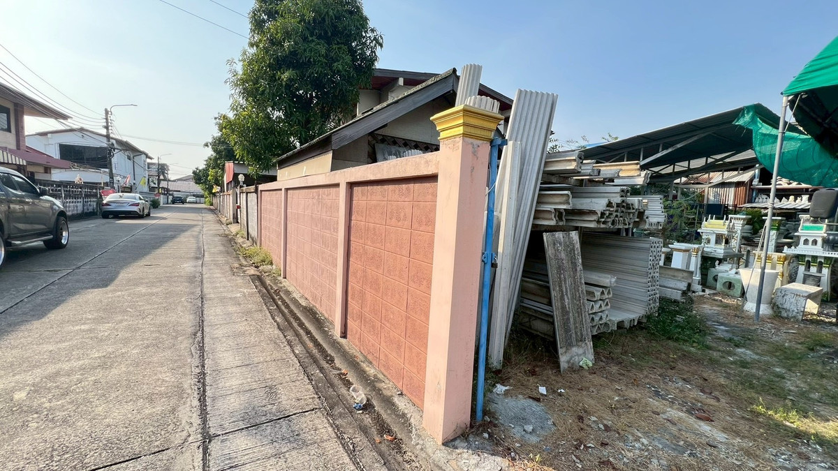 For SaleLandNawamin, Ramindra : Land opposite Patthawikon Market, Soi Nawamin 119 / (for sale), Land Nawamin 119 Opposite Patthawikon Market / (FOR SALE) FAHS045