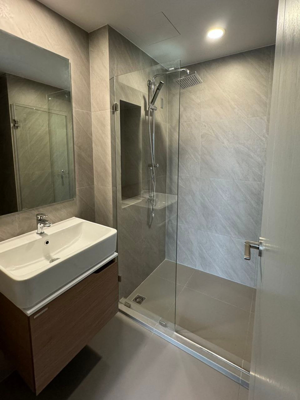 ขายคอนโดสยาม จุฬา สามย่าน : Ideo Chula Samyan【𝐒𝐄𝐋𝐋 & 𝐑𝐄𝐍𝐓】🔥คอนโดสไตล์โมเดิร์นโทนขาวดำ เฟอร์ดีไซน์สวย วิวชั้นสูง ส่วนกลางดีหลากหลาย มี Co-working space ใกล้MRTสามย่าน🔥 ติดต่อไลน์ไอดี: @hacondo