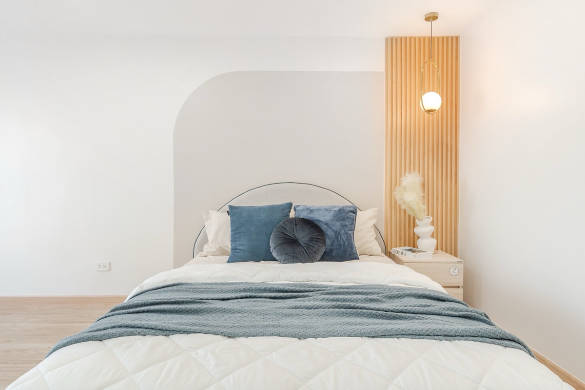 For SaleCondoRatchadapisek, Huaikwang, Suttisan : Condo for sale in Ratchada 17 area, very good price, let me tell you, very impressed.