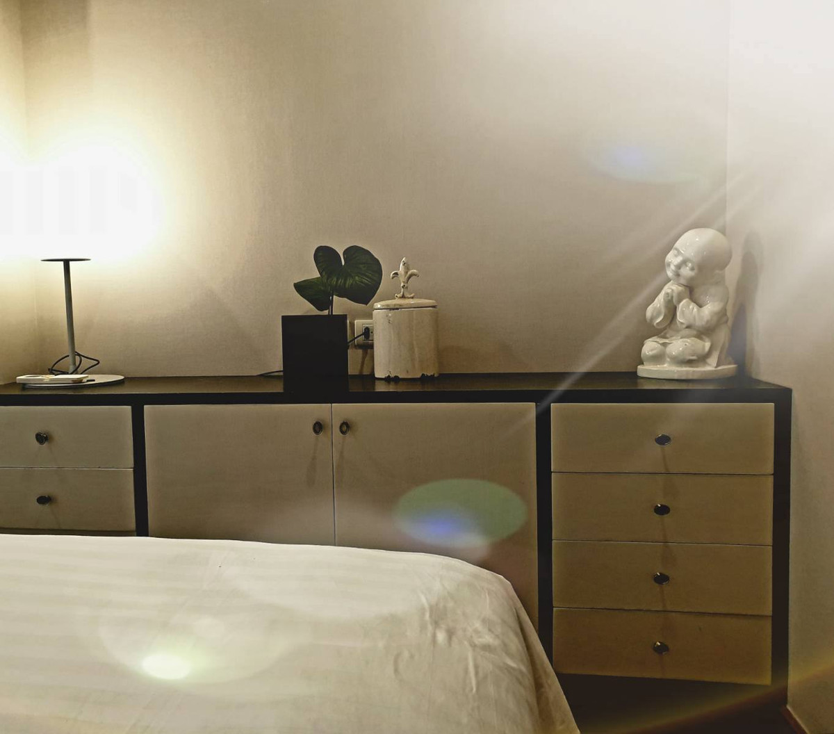 ให้เช่าคอนโดสยาม จุฬา สามย่าน : The Reserve Kasemsan 3【𝐑𝐄𝐍𝐓】🔥อารมณ์ไพรเวต โทนสุขุม ดูแพงแบบนุ่มลึก🔥 ติดต่อไลน์ไอดี: @hacondo