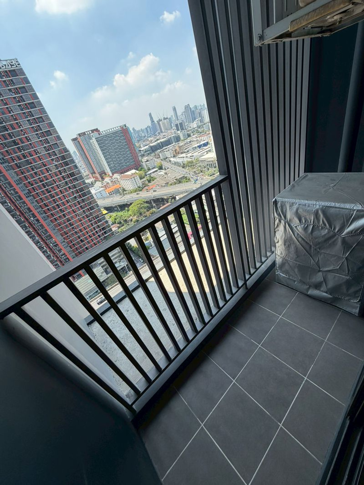 For RentCondoRamkhamhaeng, Hua Mak : For rent Metris Rama9 ** Pets allowed.