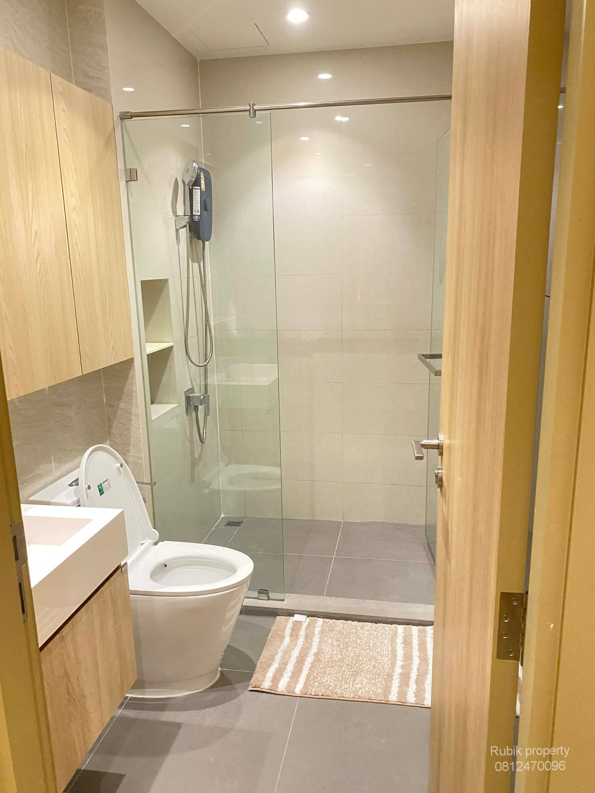 CondoLadprao, Central Ladprao : 🏙 **Condo for sale Maru Ladprao 15 (Pet Friendly)** RB1773, corner room, private, no walls next to anyone, good location, next to MRT Ladprao.