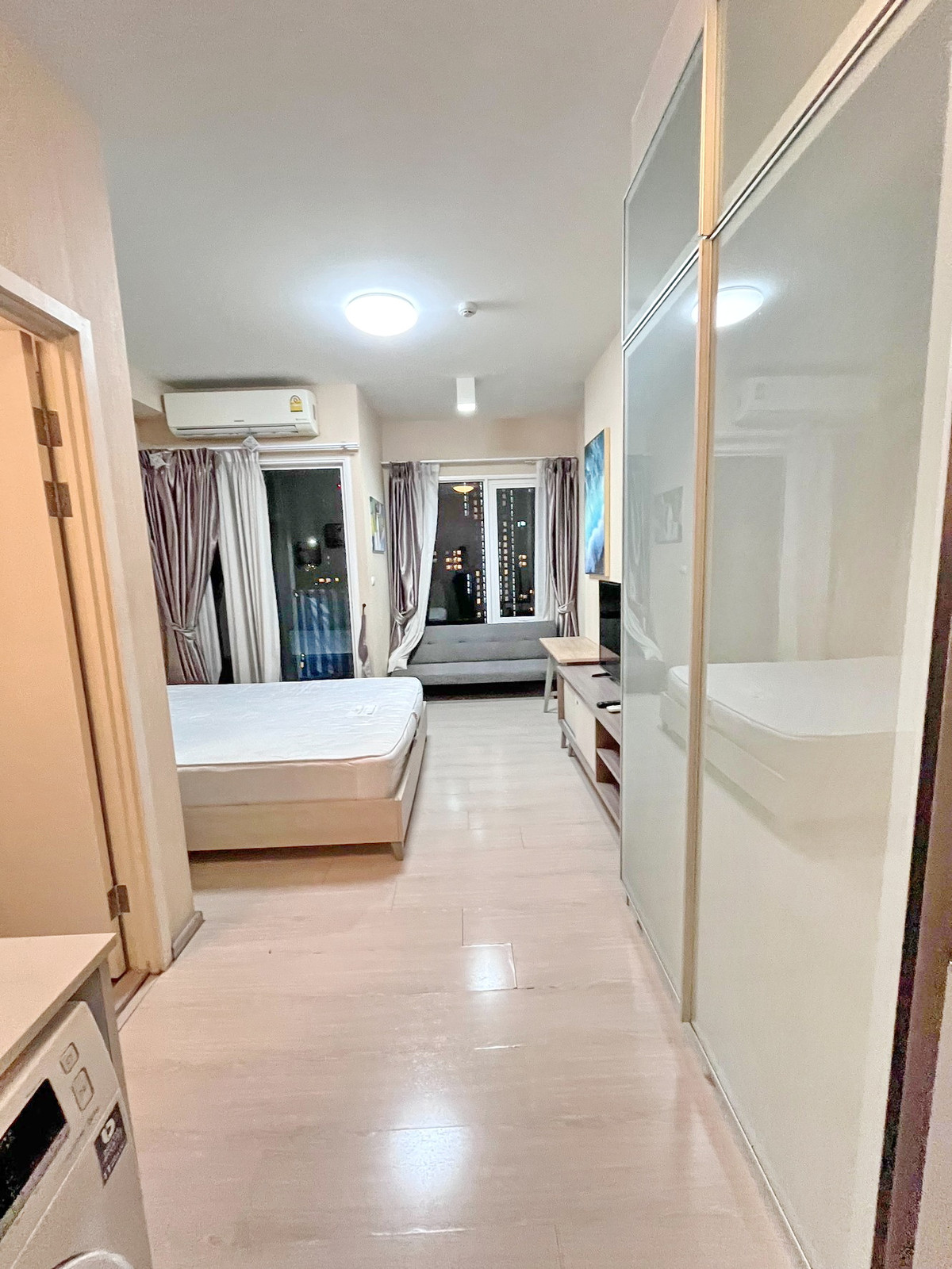 For RentCondoRatchadapisek, Huaikwang, Suttisan : 9785♛Studio room for rent♙Chapter One Eco Ratchada-Huai Khwang♜MRT Huai Khwang∞099-5919653,065-9423251🜲Line@sureresidence