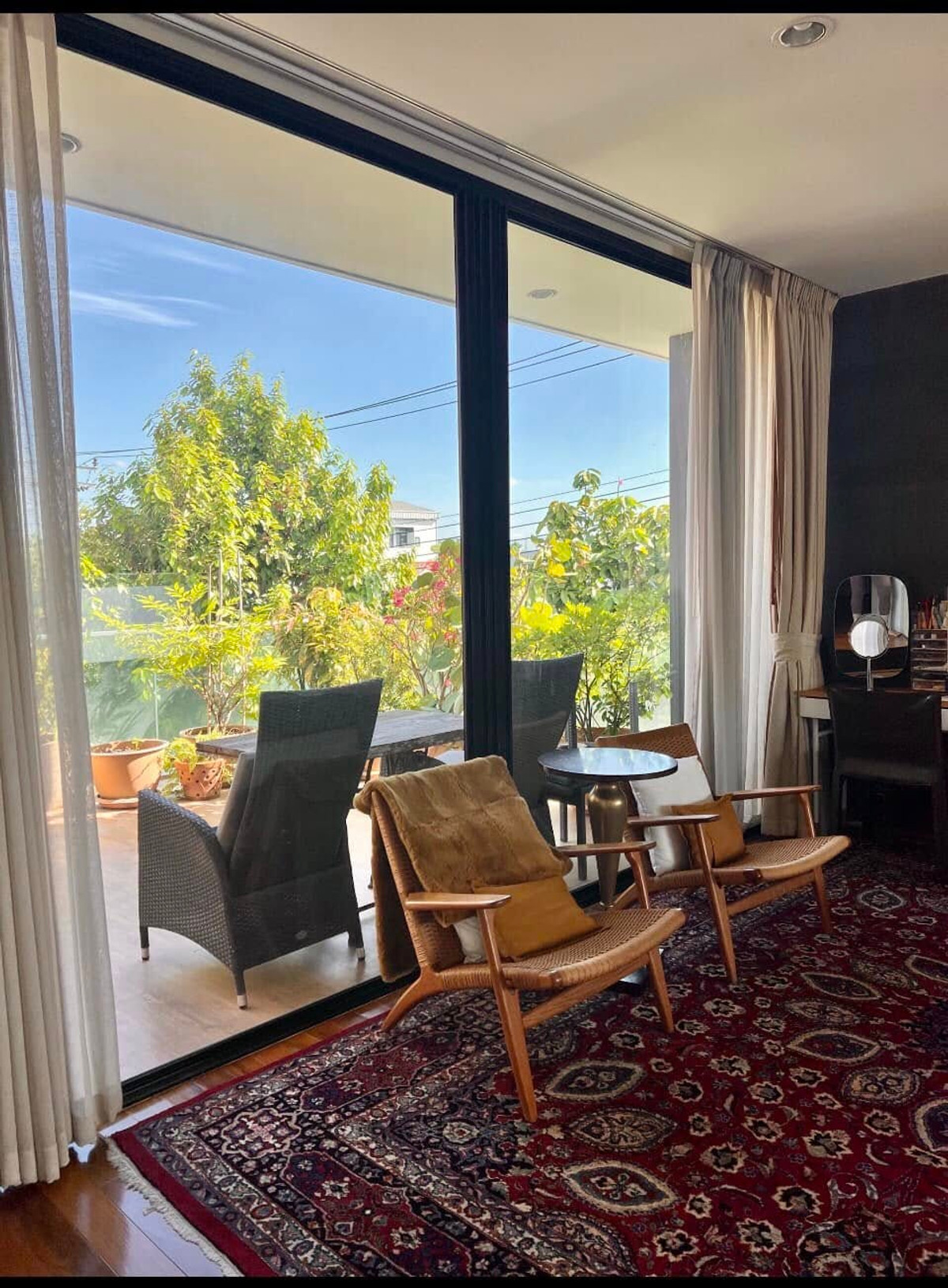 ขายทาวน์โฮมเลียบทางด่วนรามอินทรา : 15 เกทส์ เอกมัย - รามอินทรา / 5 ห้องนอน (ขาย), 15 Gates Ekamai - Ramintra / 5 Bedrooms (FOR SALE) FAHS053