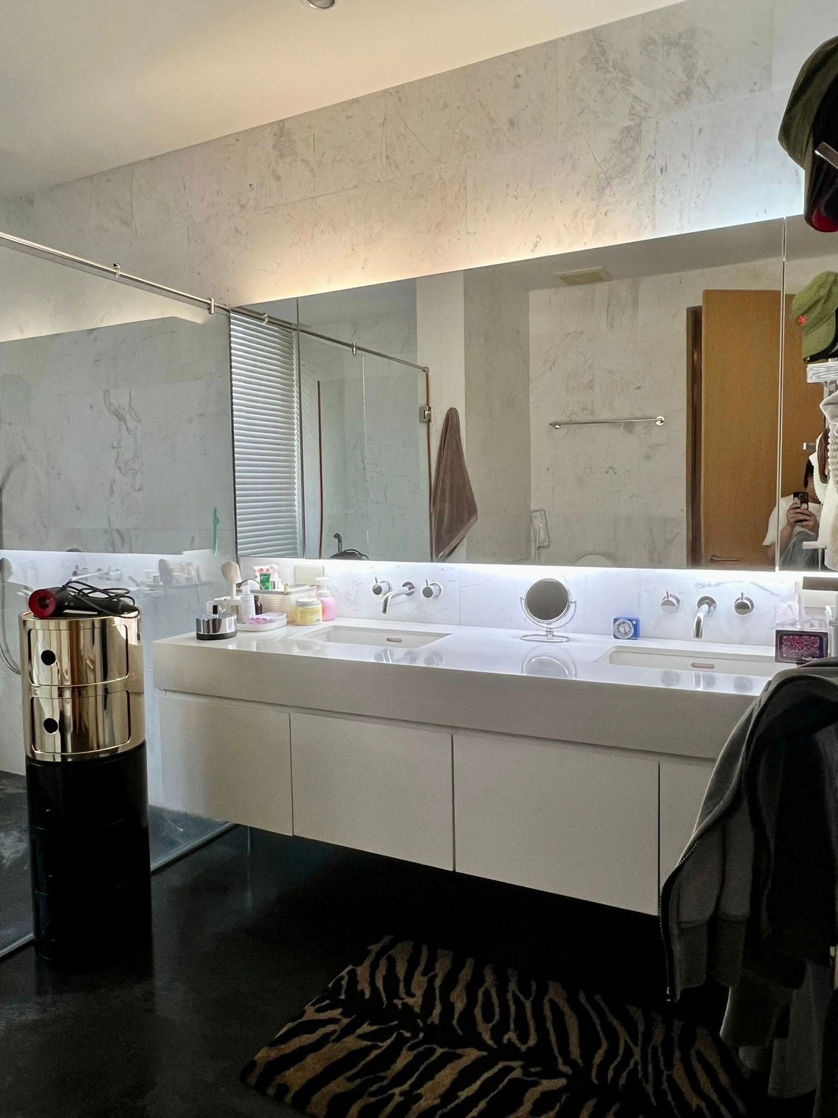 ขายทาวน์โฮมเลียบทางด่วนรามอินทรา : 15 เกทส์ เอกมัย - รามอินทรา / 5 ห้องนอน (ขาย), 15 Gates Ekamai - Ramintra / 5 Bedrooms (FOR SALE) FAHS053