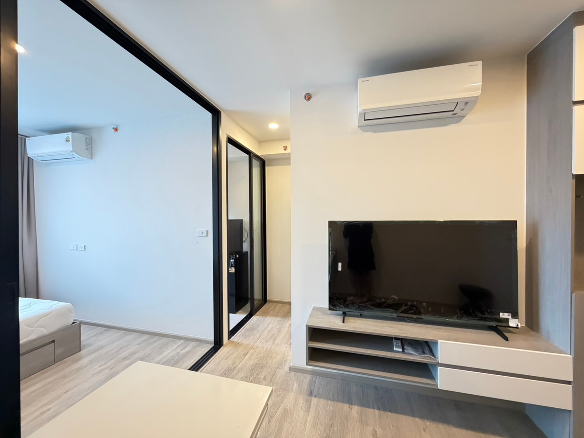 ให้เช่าคอนโดปิ่นเกล้า จรัญสนิทวงศ์ : 🏢 For Rent ออริจิ้น ปลั๊ก&เพลย์ สิรินธร สเตชั่น 🛏 Simplex 1 bed 📏 ขนาด: 25 ตร.ม. 💰 ราคาเพียง 12K/เดือน 📍 ทำเล: ใกล้รถไฟฟ้า สถานีสิรินธร และห้างสรรพสินค้าย่านฝั่งธน