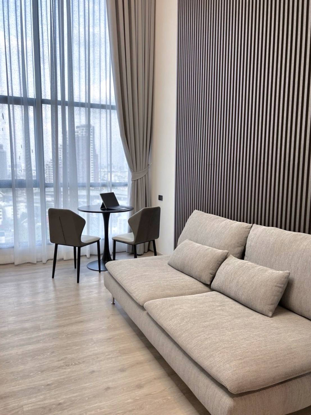 ให้เช่าคอนโดปิ่นเกล้า จรัญสนิทวงศ์ : ใกล้ MRT สิรินธร เพียง 350 เมตร 