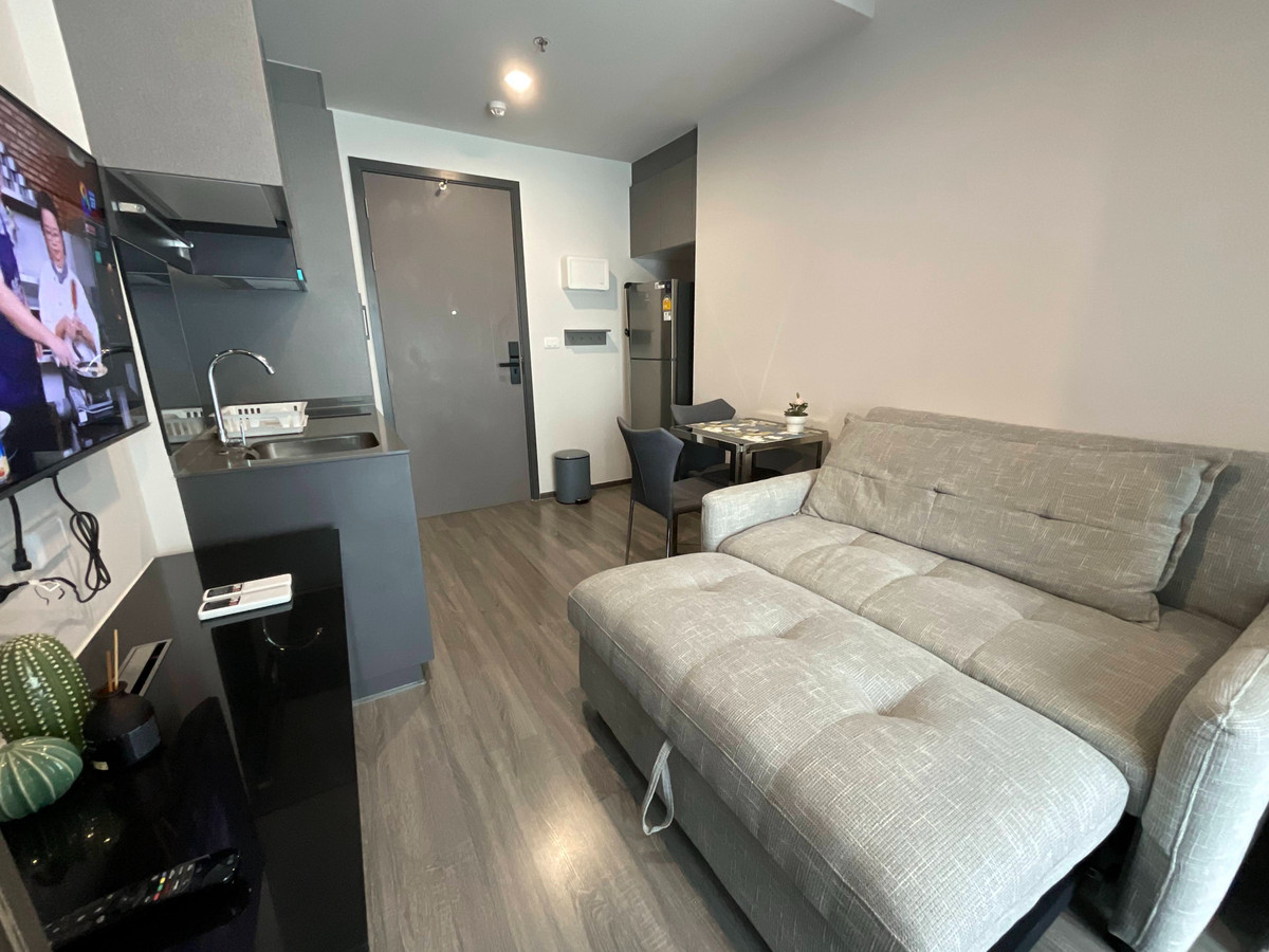 For RentCondoSiam Paragon ,Chulalongkorn,Samyan : 𝐆𝐫𝐞𝐚𝐭 𝐃𝐞𝐚𝐥! Stylish Built-In Condo with Sofa Bed