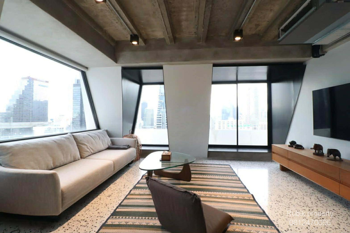 คอนโดสีลม ศาลาแดง บางรัก : 🏙 **ขาย / ให้เช่าคอนโด Diamond Tower สีลม ซอย 7** RB1772 ห้องขนาดใหญ่ Rare Item ทั้งชั้น ใจกลาง CBD ใกล้ BTS ช่องนนทรี