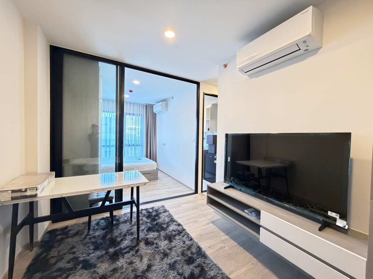 ให้เช่าคอนโดปิ่นเกล้า จรัญสนิทวงศ์ : 🏢 For Rent ออริจิ้น ปลั๊ก&เพลย์ สิรินธร สเตชั่น 🛏 Simplex 1 bed 📏 ขนาด: 25 ตร.ม. 💰 ราคาเพียง 12K/เดือน 📍 ทำเล: ใกล้รถไฟฟ้า สถานีสิรินธร และห้างสรรพสินค้าย่านฝั่งธน