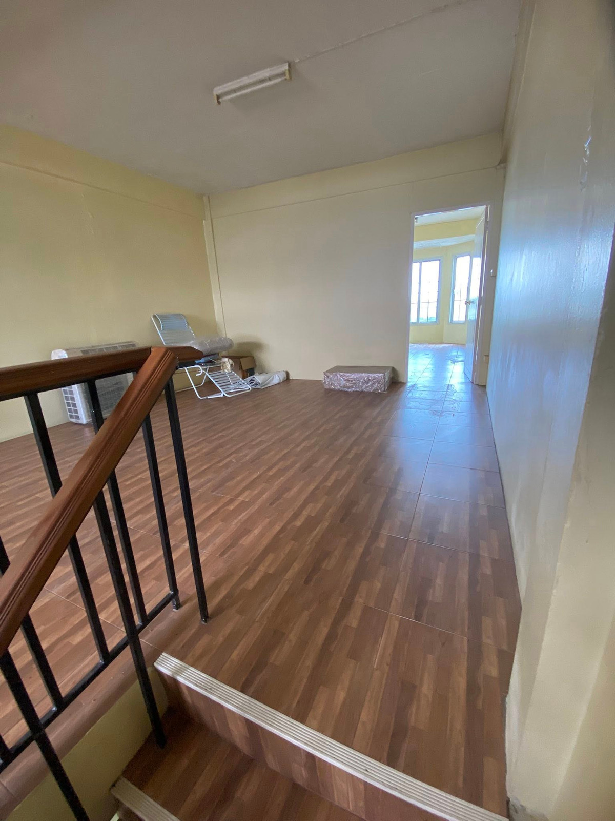 ขายอาคารพาณิชย์พัฒนาการ ศรีนครินทร์ : อาคารพาณิชย์ ถนนศรีนครินทร์ / 4 ชั้น (ขาย), Commercial Building Srinakarin Road / 4 Floors (FOR SALE) YOK109