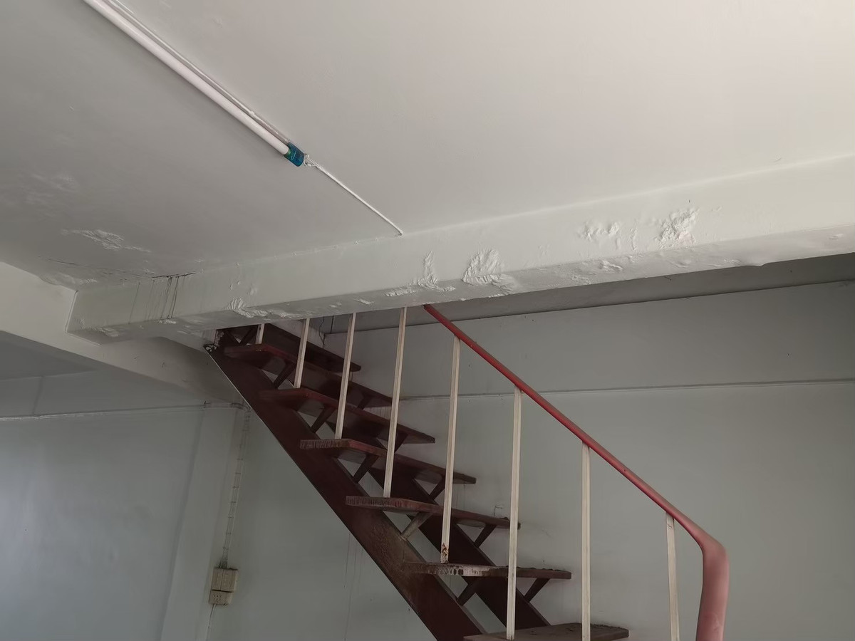 For SaleShop HouseCha-am Phetchaburi : 3.5-story commercial building for sale, located on Phetkasem Road