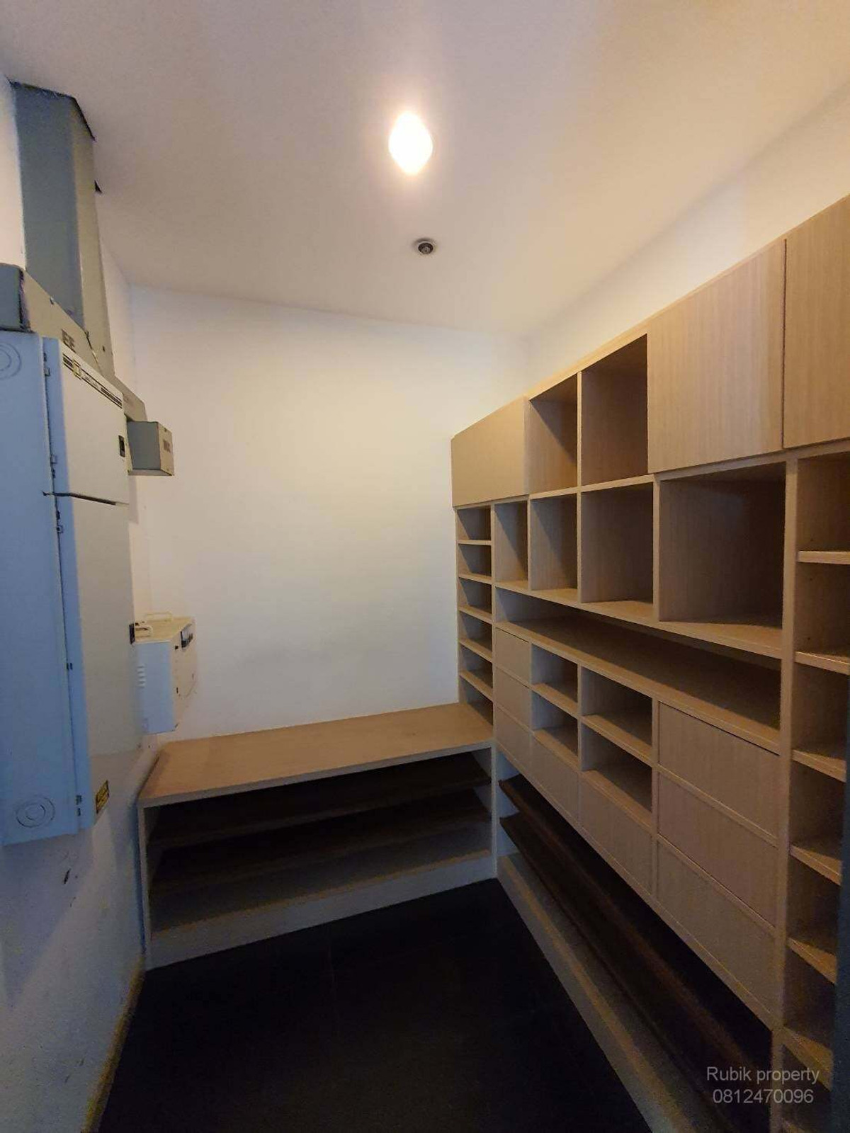 ให้เช่าคอนโดสาทร นราธิวาส : 🏙 **ให้เช่าคอนโด Super Luxury – The Met Sathorn** คอนโดระดับไอคอนบนถนนสาทร วิวเมืองและแม่น้ำสุดอลังการ ใกล้ BTS ช่องนนทรี RB1766