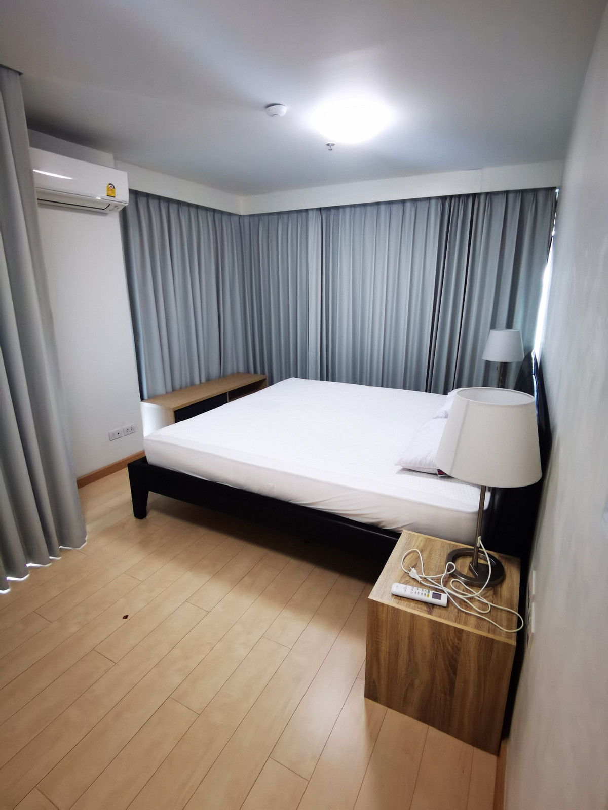 For RentCondoSilom, Saladaeng, Bangrak : Condo for rent: Silom Suite, Silom, 4 bedrooms, fully furnished, ready to move in.