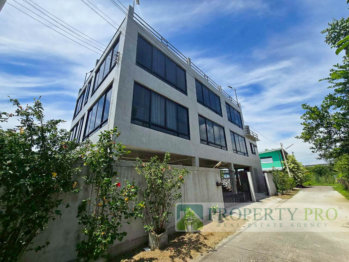 ให้เช่าบ้านปทุมธานี รังสิต ธรรมศาสตร์ : ให้เช่า บ้าน รังสิต คลองหลวง บ้านเดี่ยว 3 ชั้น 5 ห้องนอน ขนาด 100 ตรว 471 ตรม รีโนเวทใหม่ Loft Style เฟอร์นิเตอร์ครบ ใกล้ มหาวิทยาลัยธรรมศาสตร์ มหาลัยกรุงเทพ ฟิวเจอร์พาร์ครังสิต ตลาดไท : EL26R-006