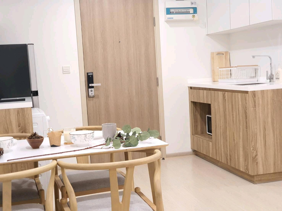 For RentCondoSukhumvit, Asoke, Thonglor : For rent, 2 bedrooms, beautifully decorated, Noble Ambience Sukhumvit 42, near BTS Ekkamai, Gateway Ekamai, owner will let it out himself.