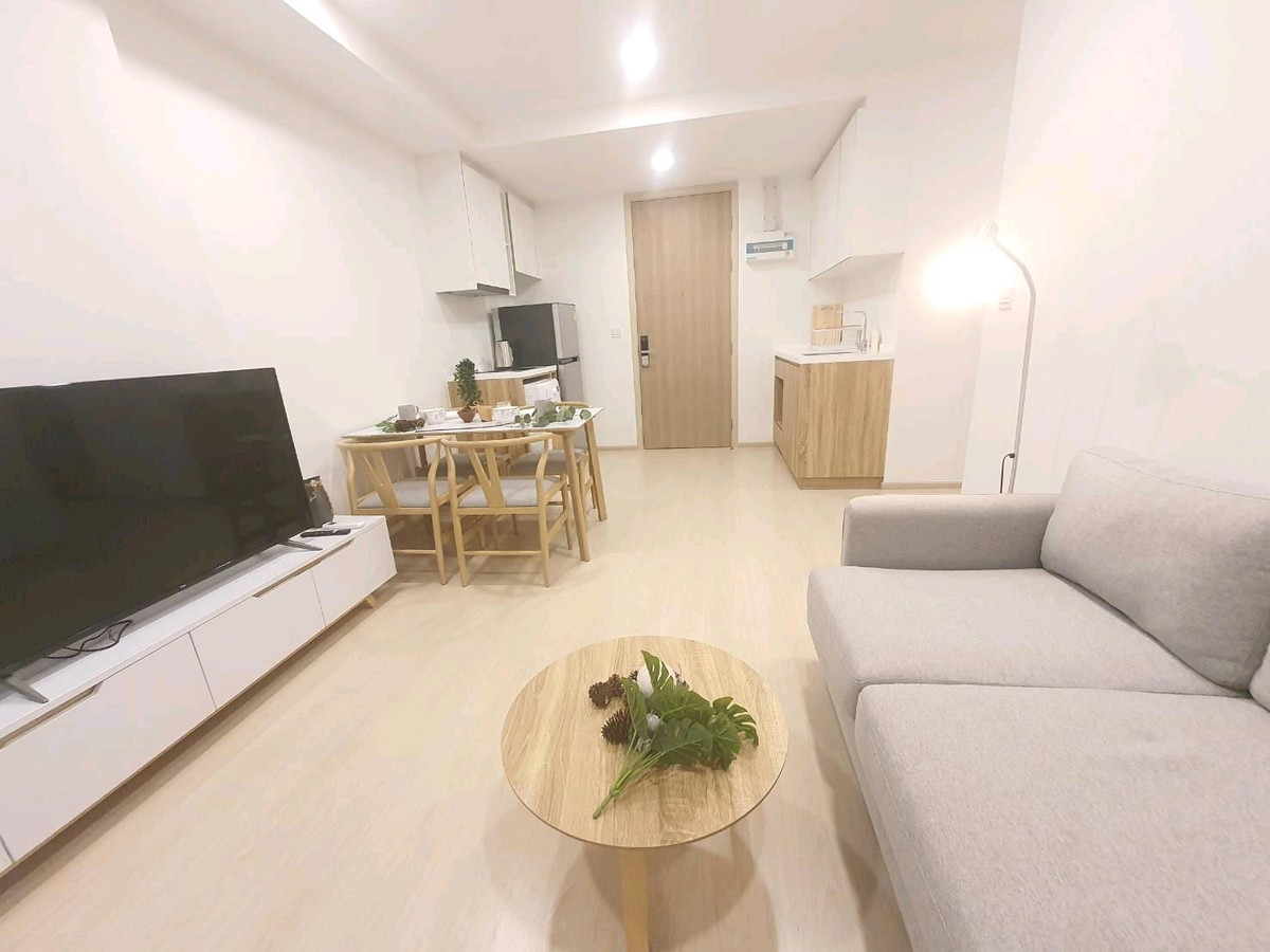For RentCondoSukhumvit, Asoke, Thonglor : For rent, 2 bedrooms, beautifully decorated, Noble Ambience Sukhumvit 42, near BTS Ekkamai, Gateway Ekamai, owner will let it out himself.