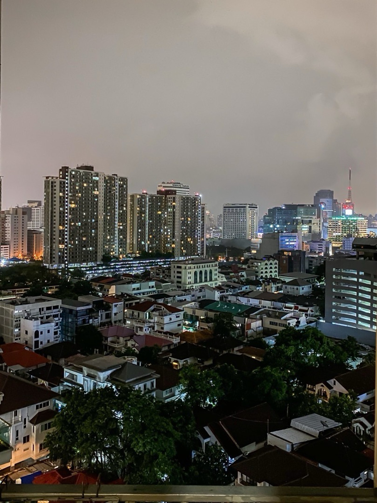 For RentCondoRama9, Petchburi, RCA : 🔥For Rent Now🔥 Belle Grand Rama 9, large 2-bedroom unit, near MRT Rama 9, fully furnished, ready to move in, city view, high floor, near Central Rama 9.