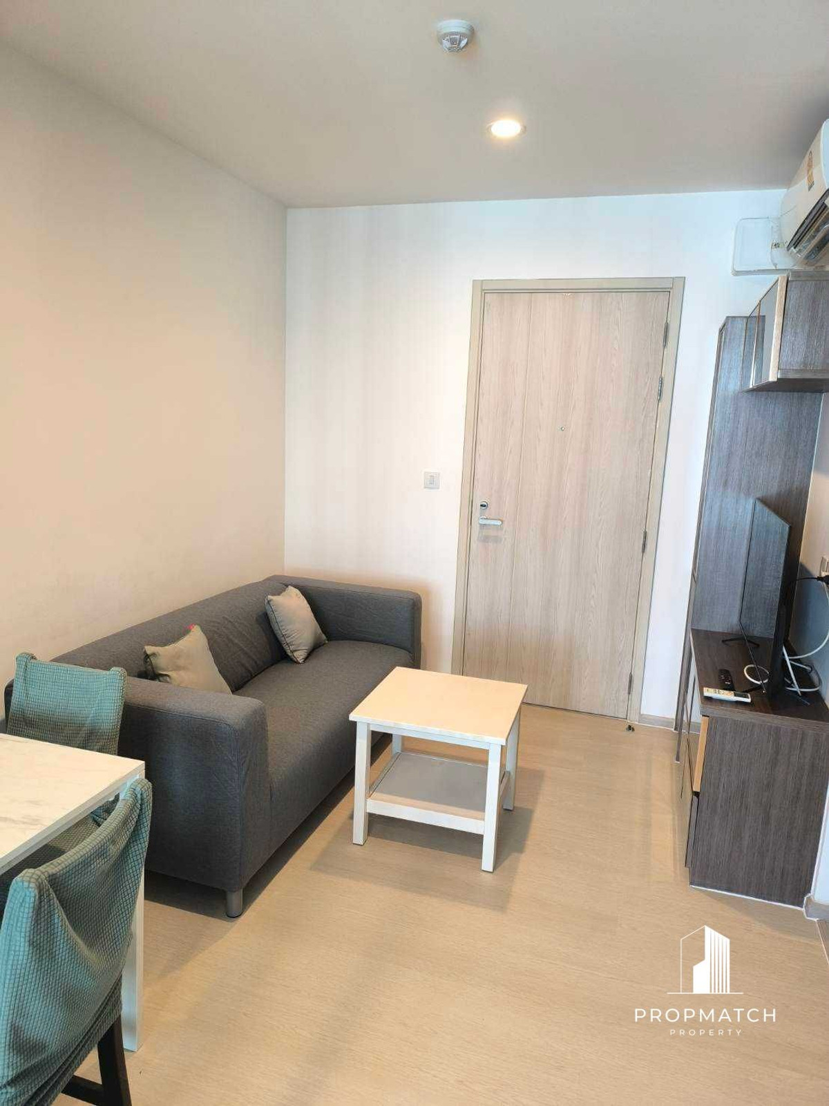 ให้เช่าคอนโดพระราม 9 เพชรบุรีตัดใหม่ RCA : ✨Flash Deal ✨Life Asoke  (1Bed 1Bath 35SQM.) พร้อมอยู่ ! เพียง 18,000 บาทต่อเดือน Tel.0981315848 @propmatch