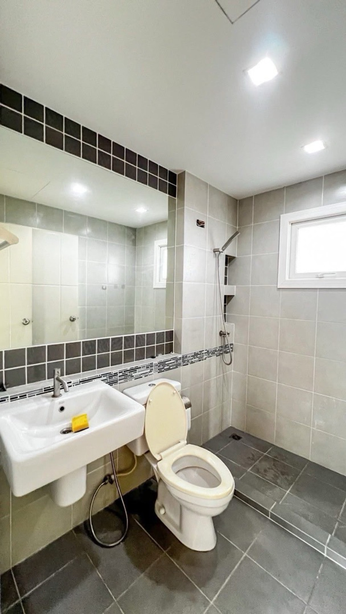 For RentHousePathum Thani,Rangsit, Thammasat : House for rent, Habitia Bond Ratchaphruek. 
Located next to road 345