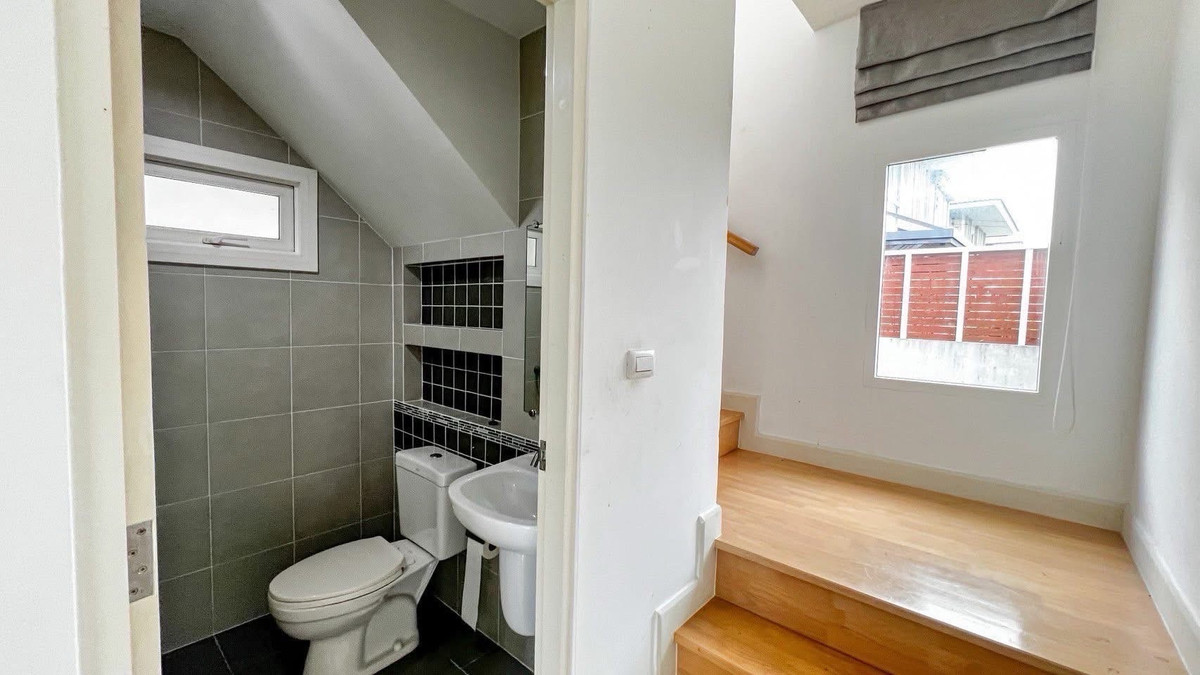 For RentHousePathum Thani,Rangsit, Thammasat : House for rent, Habitia Bond Ratchaphruek. 
Located next to road 345