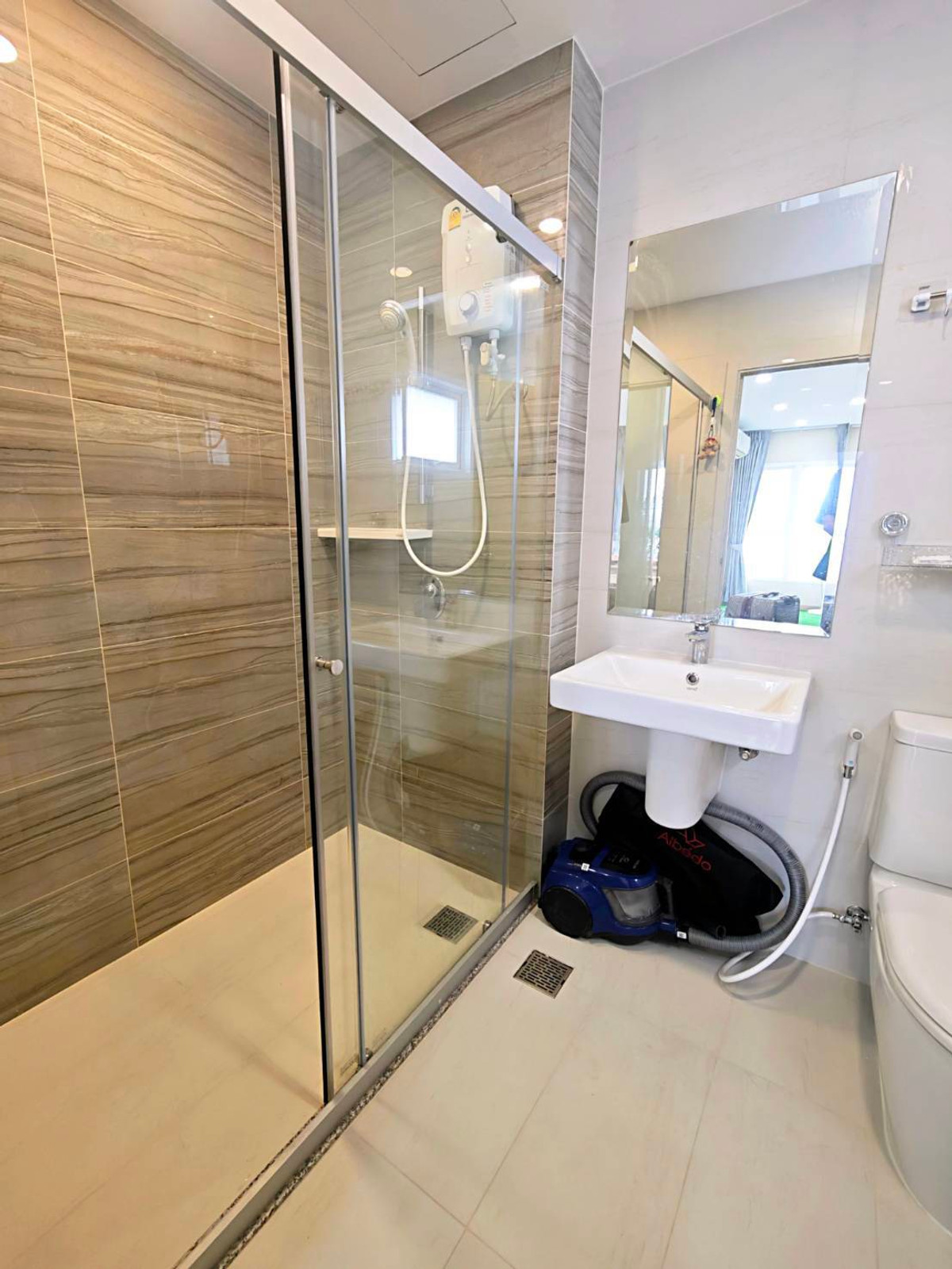 For RentCondoRamkhamhaeng, Hua Mak : For rent: Condo Supalai Veranda Ramkhamhaeng: 1 bedroom, 1 office room, ready to move in.