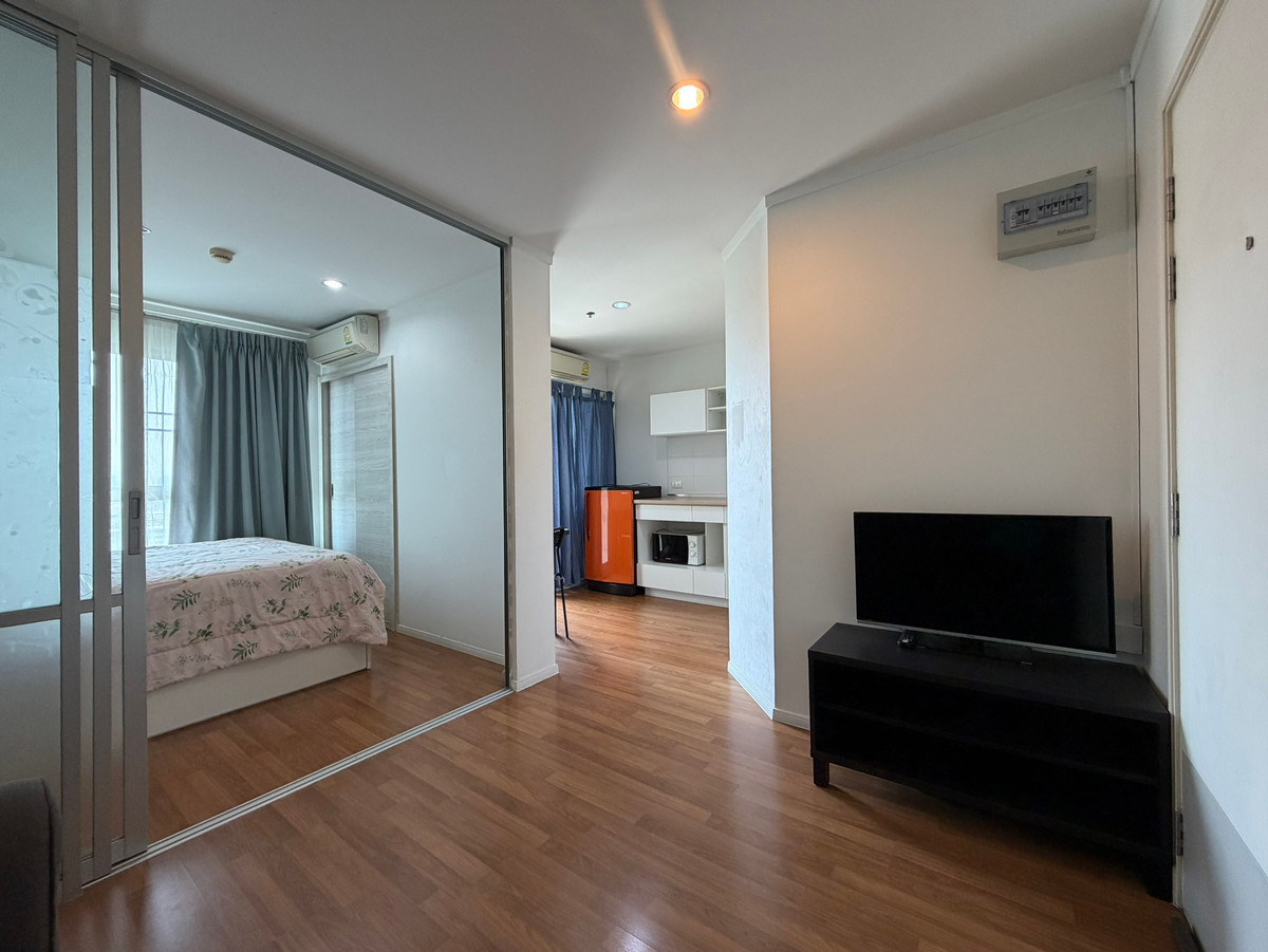 For SaleCondoRama9, Petchburi, RCA : Urgent sale!! Lumpini Park Rama 9-Ratchada, room 26 sq m, Building A, Floor 12A, separate private room. Suitable for staying alone.