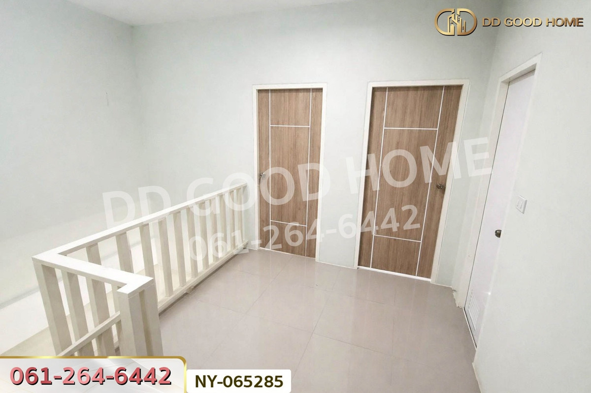 For SalePattaya, Bangsaen, Chonburi : NY-065285 Twin House, Country Village 7, Sriracha, Chonburi, near Asia Marine Technology College