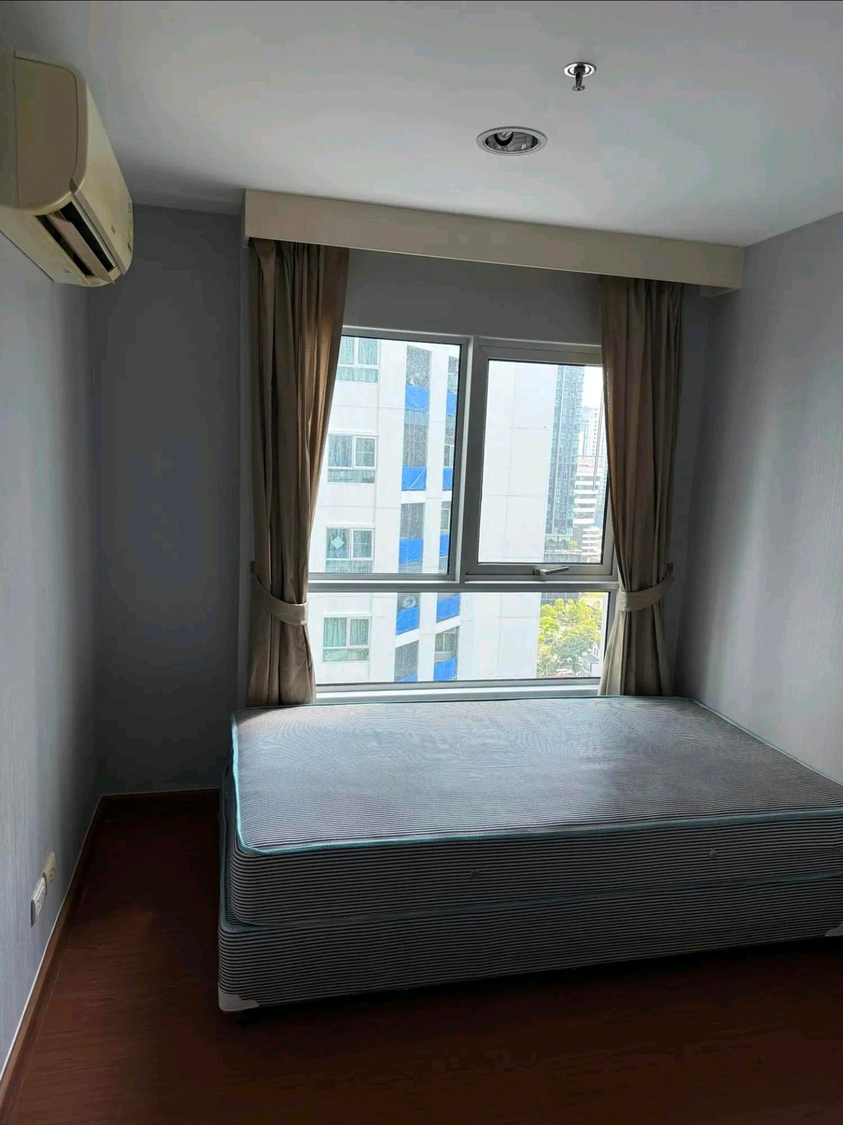 ให้เช่าคอนโดพระราม 9 เพชรบุรีตัดใหม่ RCA : คอนโดให้เช่า🌟เบลล์ พระราม 9  (วิวสระว่ายน้ำ)🌟 ใกล้ MRT พระราม9 , เซ็นทรัล พระราม 9