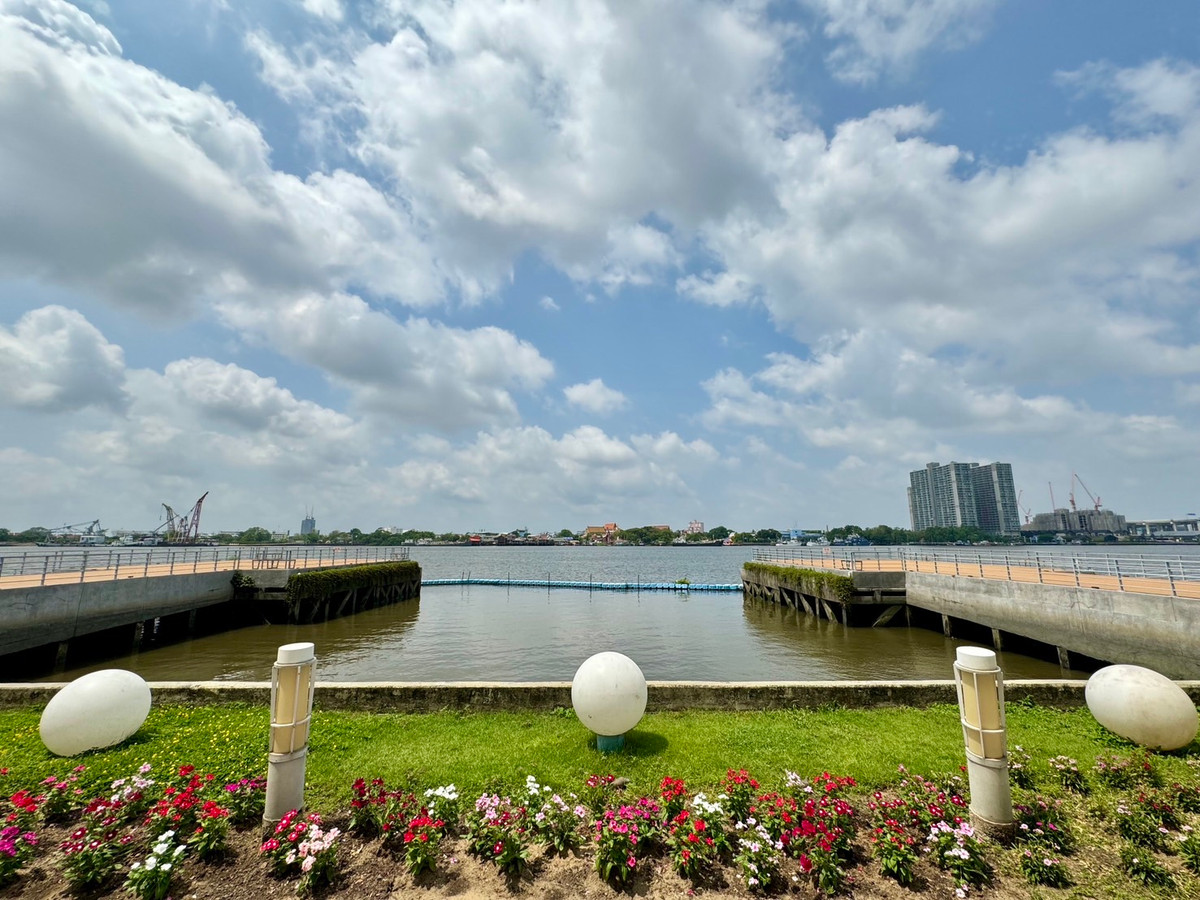 For SaleCondoRama3 (Riverside),Satupadit : River view condo for sale, high floor, price below cost + already rented! Lumpini Park Riverside Rama 3 Project