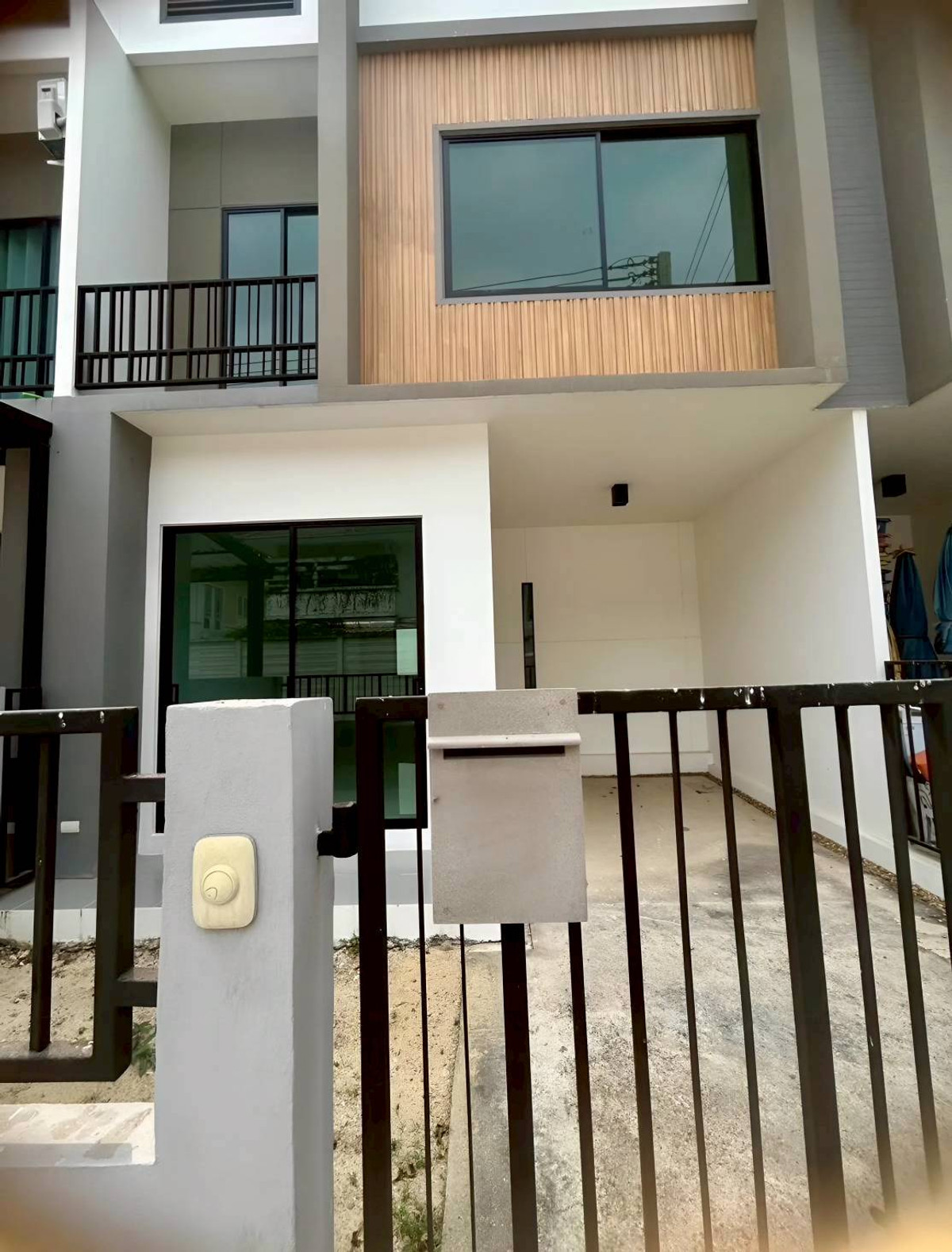 For RentTownhomePathum Thani,Rangsit, Thammasat : ME2500858 Townhome for rent S Gate Town Ratchaphruek-Tiwanon, good atmosphere, ready to move in.