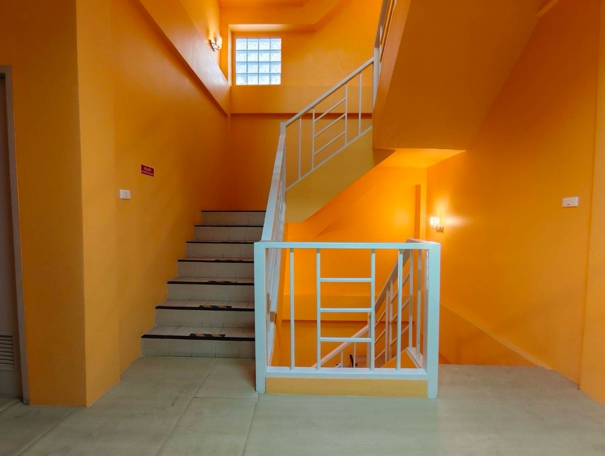 ให้เช่าอาคารพาณิชย์เกษตร นวมินทร์ ลาดปลาเค้า : สำหรับเช่า อาคารพาณิชย์ 3 ชั้น ติดถนนใหญ่ นวลจันทร์ เขตบึงกุ่ม กทม เพื่อธุรกิจ มีที่จอดรถ 4-5 คัน 