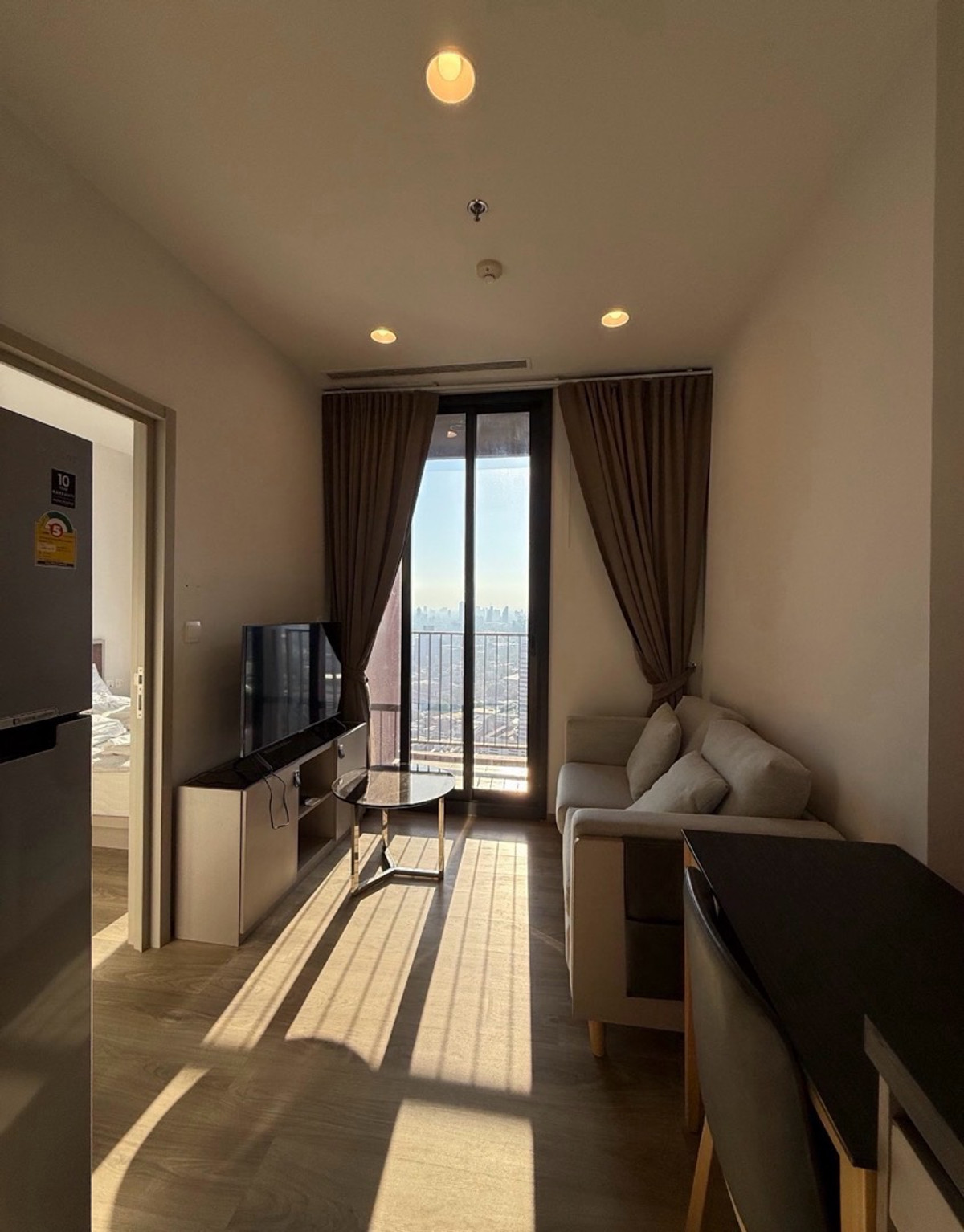 ให้เช่าคอนโดสุขุมวิท อโศก ทองหล่อ : Oka Haus Sukhumvit 36 🌿