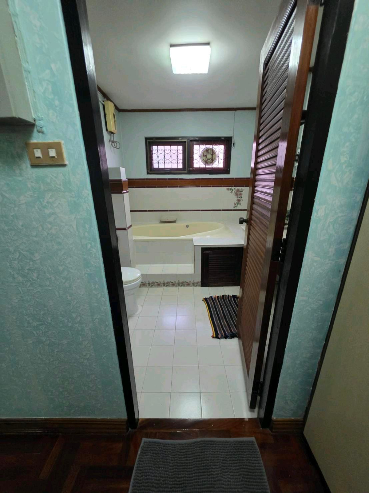 ให้เช่าบ้านรัชดา ห้วยขวาง : FOR RENT & SALE บ้านเดี่ยวทำเลทอง ติดถนนสุทธิสาร ทะลุลาดพร้าว 64 ได้!