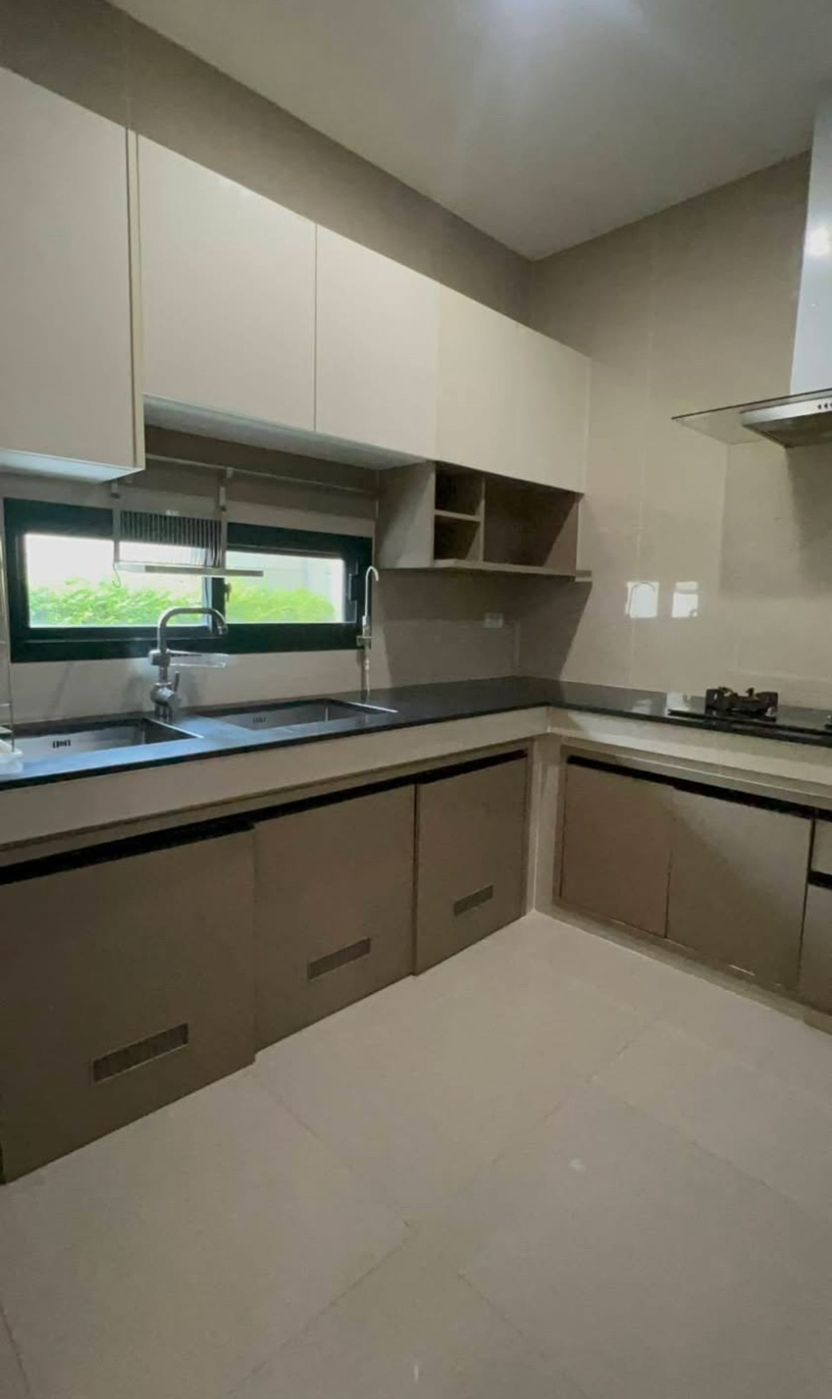 For RentHousePinklao, Charansanitwong : Single house for rent Setthasiri Village Charan-Pinklao Near Central Pinklao and Siriraj Hospital