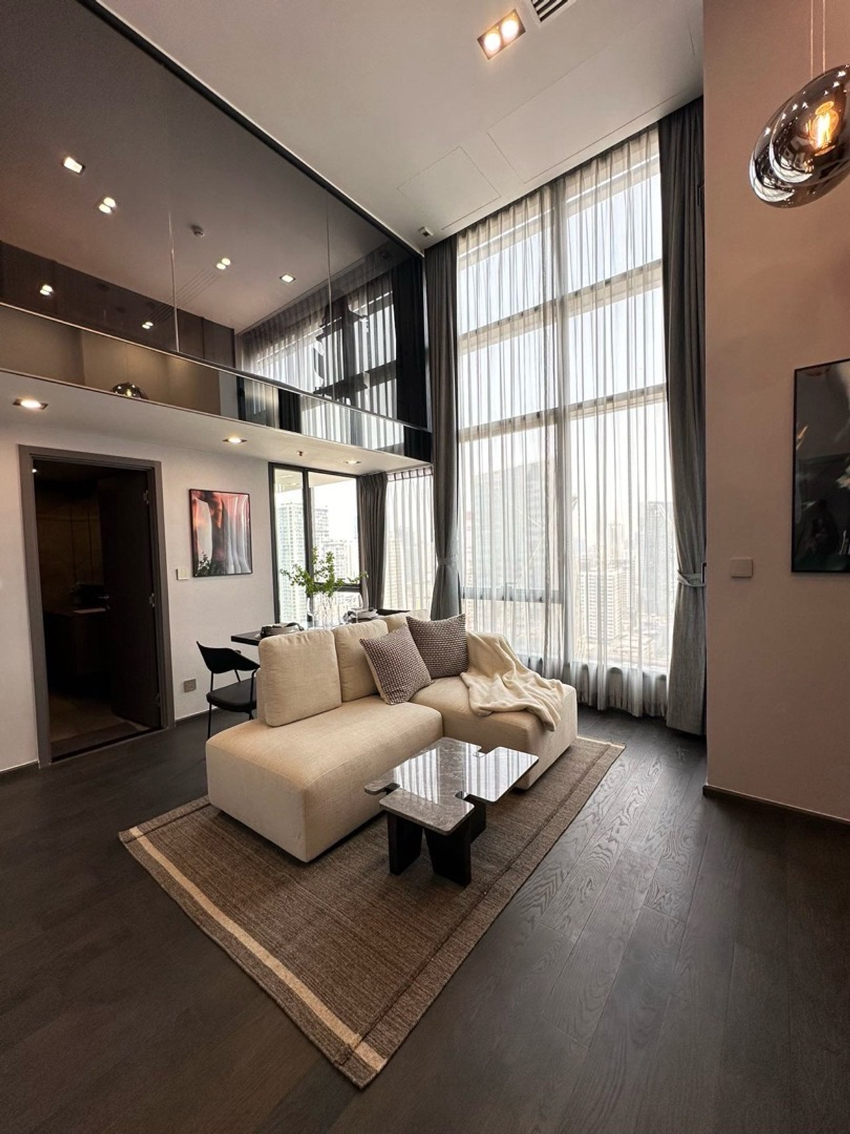 ให้เช่าคอนโดราชเทวี พญาไท : ลอฟท์ ดูเพล็กซ์ คอนโด 1 ห้องนอน! ใหม่เอี่ยม.