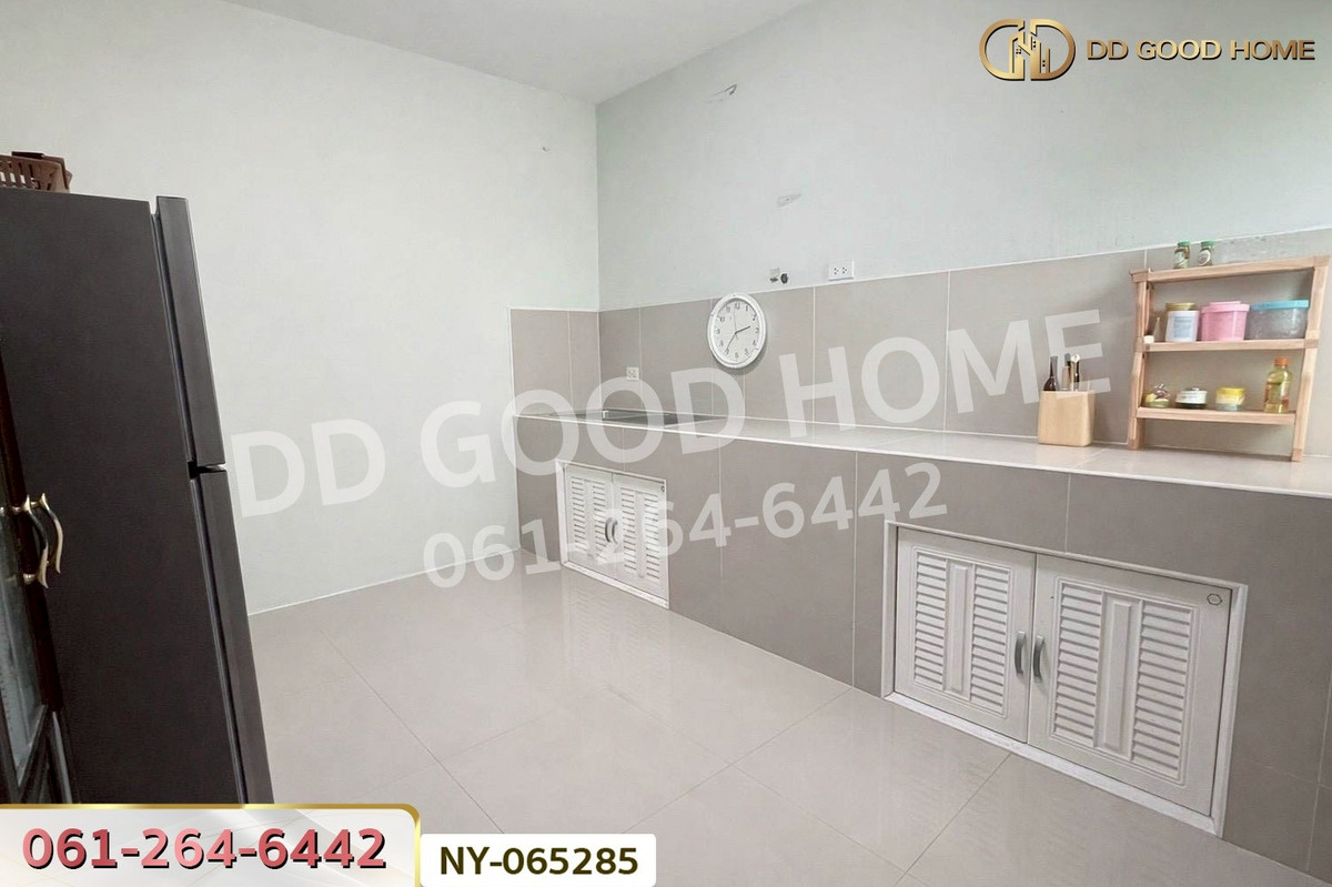 For SalePattaya, Bangsaen, Chonburi : NY-065285 Twin House, Country Village 7, Sriracha, Chonburi, near Asia Marine Technology College