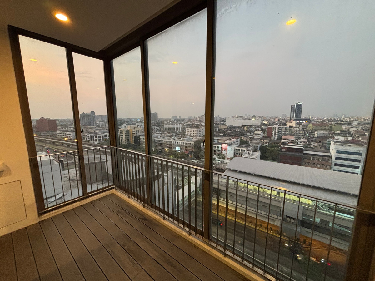 For RentCondoWongwianyai, Charoennakor : 🚅✨ 2 BR condo for rent, The Room BTS Wongwian Yai, convenient to travel.