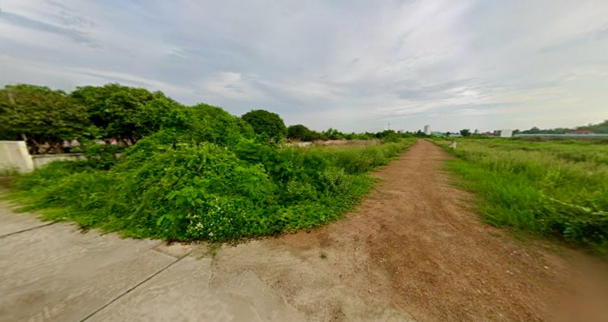 For SaleLandCha-am Phetchaburi : urgent! Land for sale, already filled in, near Cha-am Beach, only 2.5 million baht. Golden opportunity for investors. Good location like this is hard to find! (N.2030)