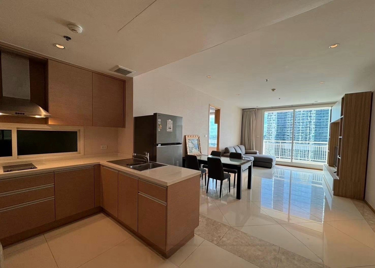 ให้เช่าคอนโดสาทร นราธิวาส : 🚨🚨The Empire Place Sathorn 1bed 1bath  Area 65 Sq.m. Only 35k Negotiable‼️