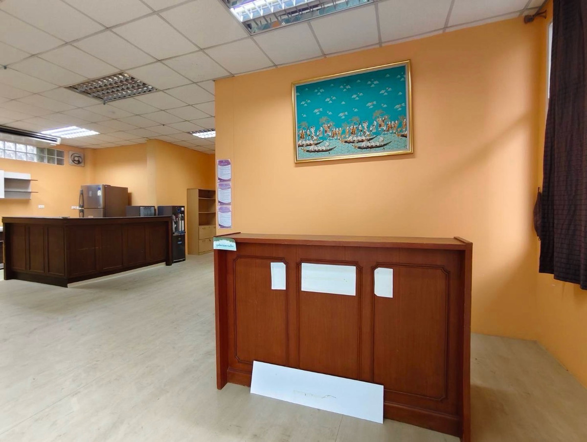 ให้เช่าโชว์รูมเกษตร นวมินทร์ ลาดปลาเค้า : ให้เช่า ออฟฟิศโชว์รูม ติดถนนใหญ่ นวลจันทร์ มีที่จอดรถ 5 คัน ตึกเด่น ติดถนน เหมาะสำหรับ ธุรกิจที่ต้องการหน้าร้าน และสำนักงาน 