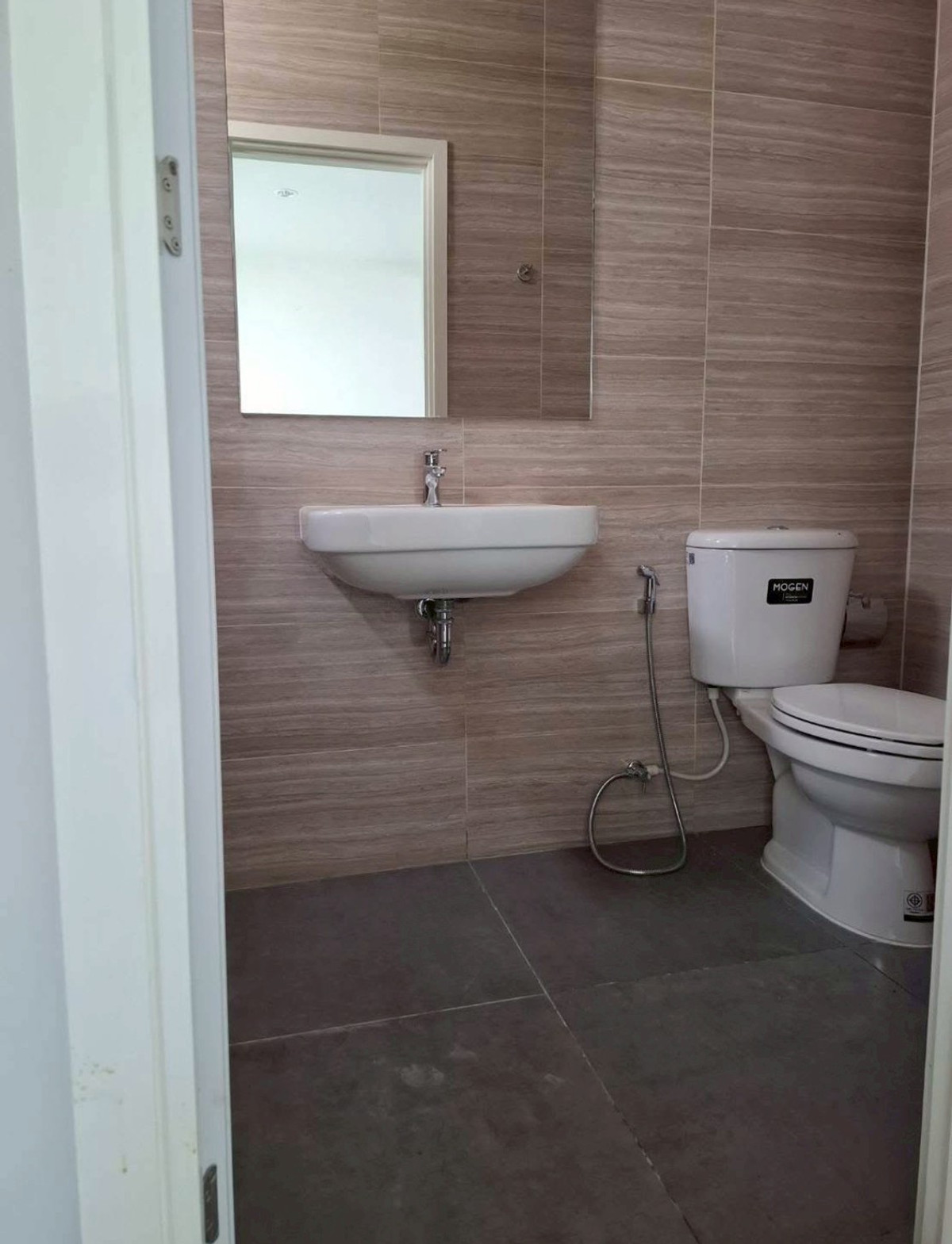 For RentTownhomePathum Thani,Rangsit, Thammasat : ME2500858 Townhome for rent S Gate Town Ratchaphruek-Tiwanon, good atmosphere, ready to move in.