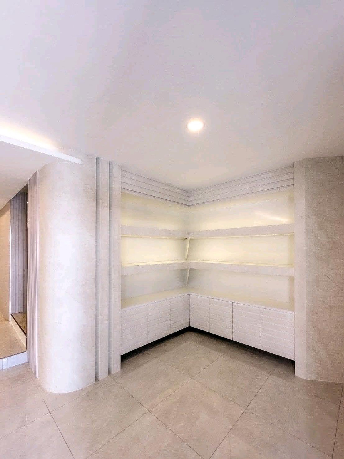 For SaleHome OfficeRamkhamhaeng, Hua Mak : 🔥 Home office, 4 floors, newly renovated, Town in Town, next to the main road, near the expressway + BTS, complete functions, ready to use, price 7.79 million, contact Luk Jeab 065-536-5165 🐥 #Home office #Town in Town #Rama 9 #Lat Phrao 71 #Bangkok real 