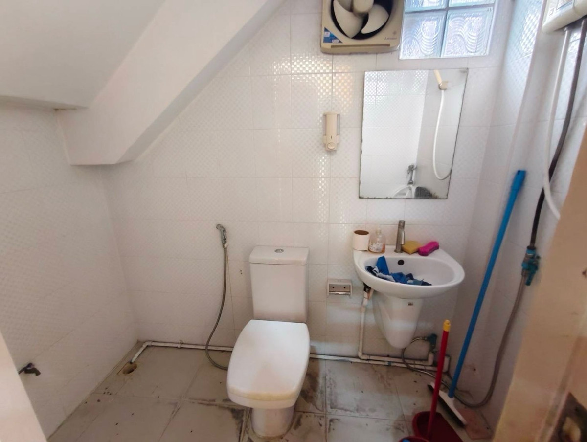 ให้เช่าโชว์รูมเกษตร นวมินทร์ ลาดปลาเค้า : ให้เช่า ออฟฟิศโชว์รูม ติดถนนใหญ่ นวลจันทร์ มีที่จอดรถ 5 คัน ตึกเด่น ติดถนน เหมาะสำหรับ ธุรกิจที่ต้องการหน้าร้าน และสำนักงาน 