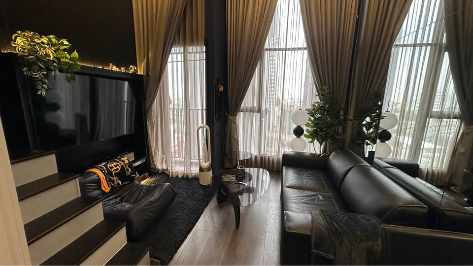 For RentCondoKasetsart, Ratchayothin : 🔥For Rent Now🔥 Knightsbridge Space Ratchayothin. Spacious room with high ceilings, bright and airy, beautifully decorated, fully furnished and ready to move in. Located near BTS Phahonyothin 24.