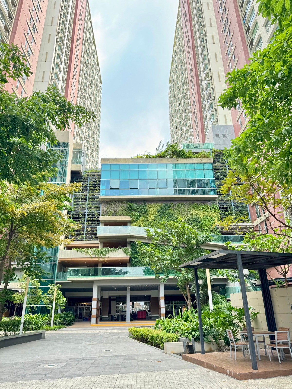 For SaleCondoRama3 (Riverside),Satupadit : River view condo for sale, high floor, price below cost + already rented! Lumpini Park Riverside Rama 3 Project